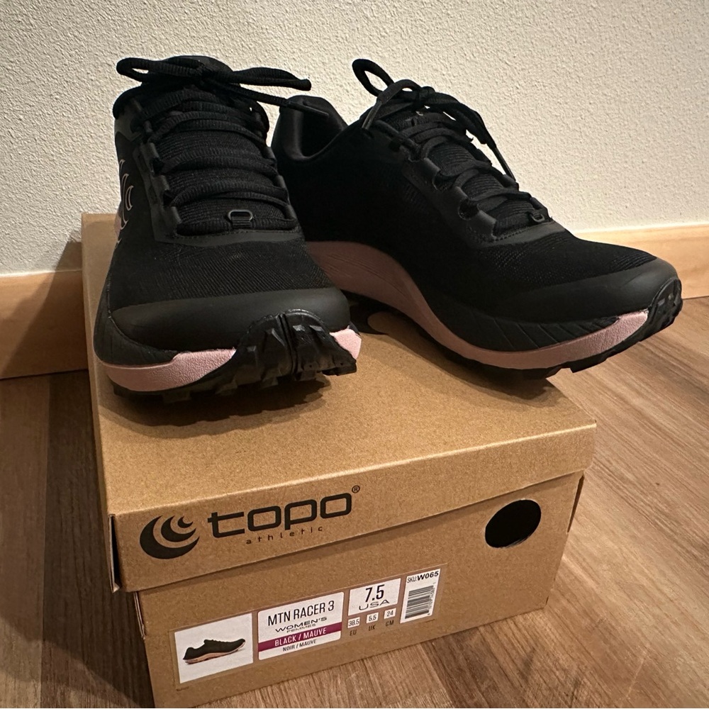 Topo Athletic Women's MTN Racer 3 Size 7.5 NEW IN BOX!